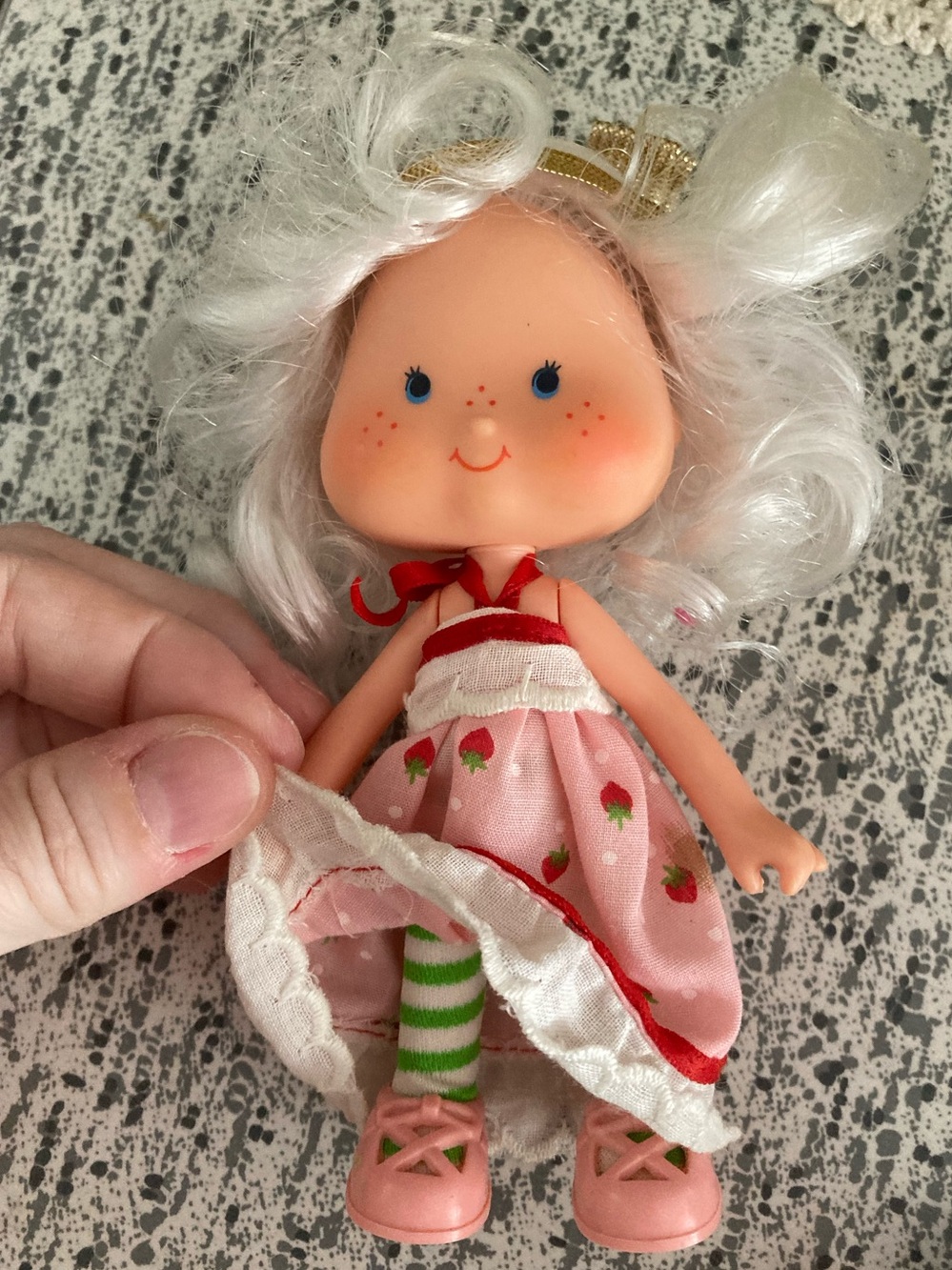 🍓 Vintage 1980 Strawberry Shortcake Lot Dolls Figurines Purse Display Case Pets - Picture 11 of 16